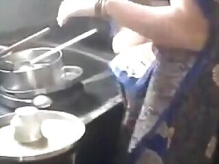 Desi indian Kannada aunty hot belly pilot posted