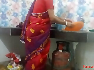 Desi Bengali desi Regional Indian Bhabi Kitchenette Carnal knowledge With In flames Saree ( Certified Film over By Localsex31)